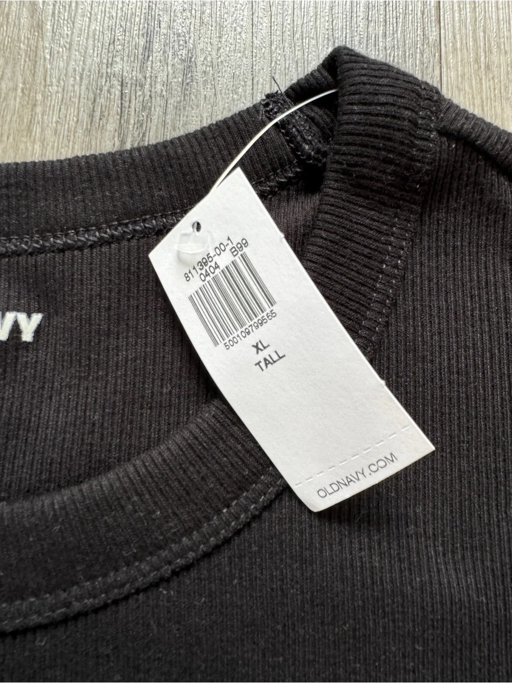 Old Navy Ribbed Black tee - Picture 4 of 7